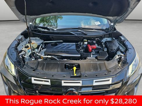 Used 2025 Nissan Rogue SV AWD/4WD image 39
