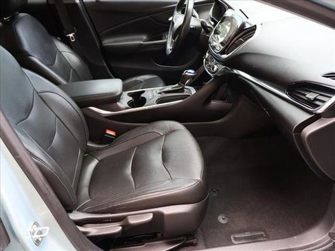 Used 2018 Chevrolet Volt Premier w/ Driver Confidence Package FWD image 27