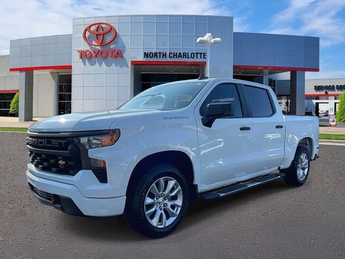 Used 2022 Chevrolet Silverado 1500 Custom RWD image 3