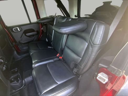 Used 2021 Jeep Wrangler Unlimited Sport AWD/4WD image 21