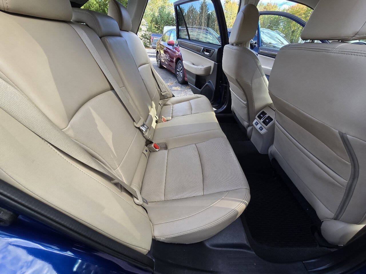 Used 2017 Subaru Outback 2.5i Limited AWD/4WD image 20