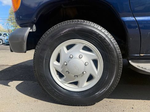 Used 2007 Ford E-350 and Econoline 350 XL RWD image 9