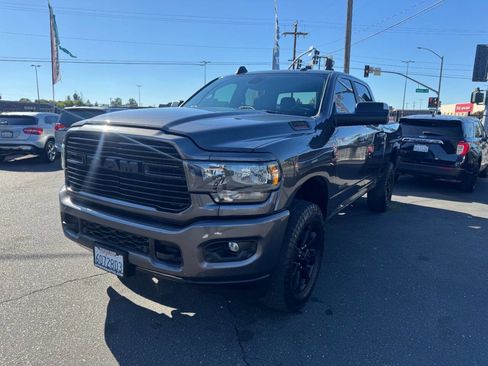 Used 2021 RAM 2500 Big Horn w/ Night Edition image 4