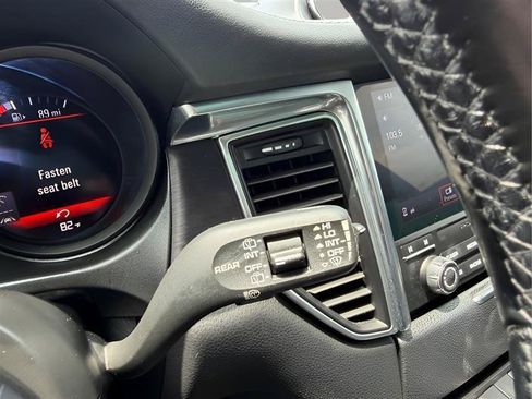 Used 2018 Porsche Macan GTS AWD/4WD image 59