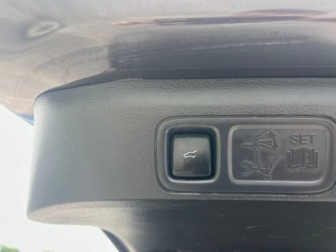 Used 2023 Ford Expedition Max Limited AWD/4WD image 7