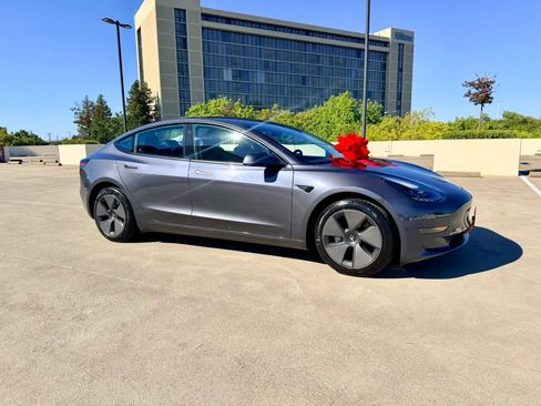 Used 2023 Tesla Model 3 Standard Range RWD image 6