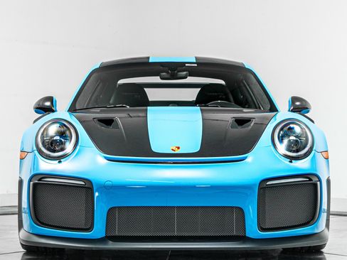 Used 2019 Porsche 911 GT2 RS RWD image 4