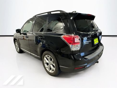 Used 2018 Subaru Forester 2.5i Touring AWD/4WD image 7