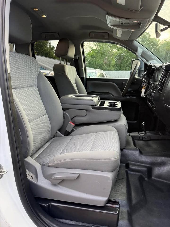 Used 2019 Chevrolet Silverado 2500 W/T w/ WT Convenience Package AWD/4WD image 9