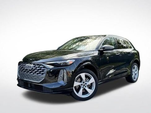 Certified 2025 Audi Q5 Premium Plus w/ Premium Plus AWD/4WD image 6