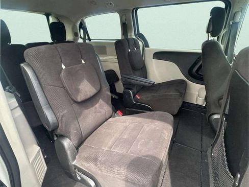 Used 2013 Dodge Grand Caravan SE FWD image 12