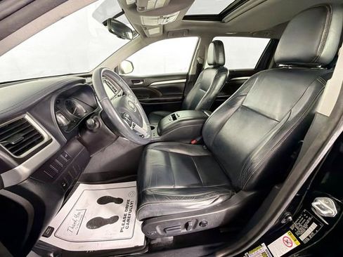 Used 2016 Toyota Highlander XLE AWD/4WD image 21