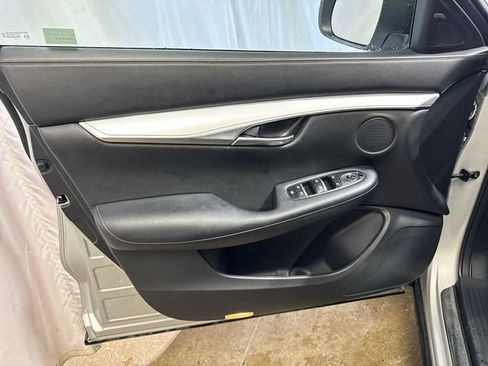 Used 2019 INFINITI QX50 Luxe FWD image 21