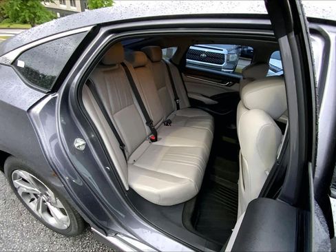 Used 2018 Honda Accord EX-L image 18