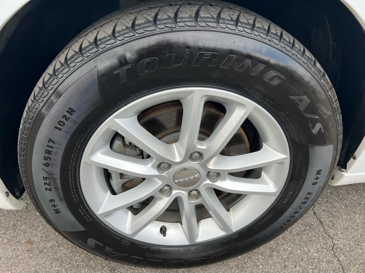 Used 2019 Dodge Grand Caravan SXT FWD image 2