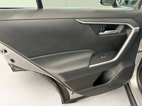 Used 2025 Toyota RAV4 XLE image 27