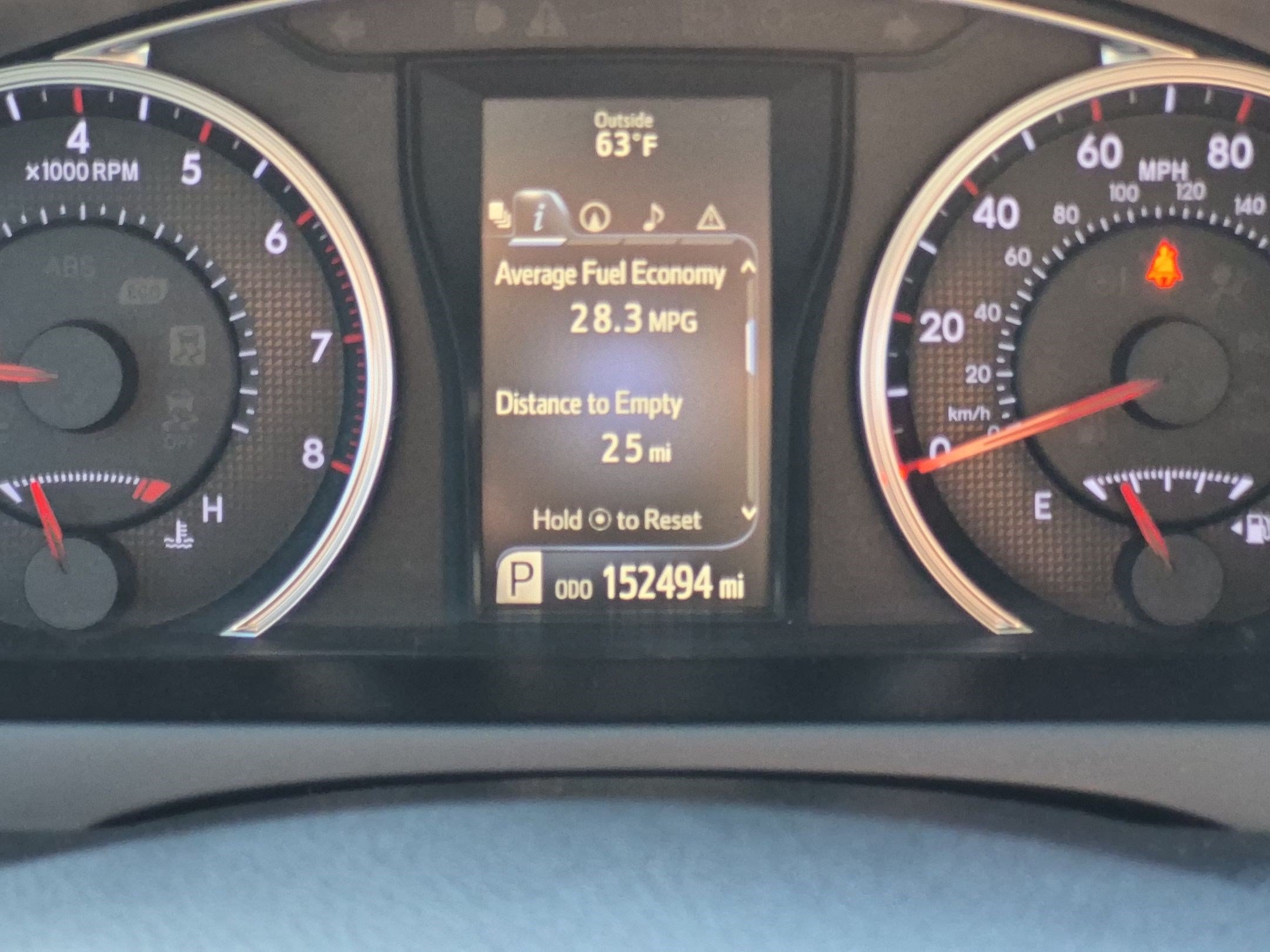 Used 2015 Toyota Camry SE w/ Moonroof Package FWD image 22