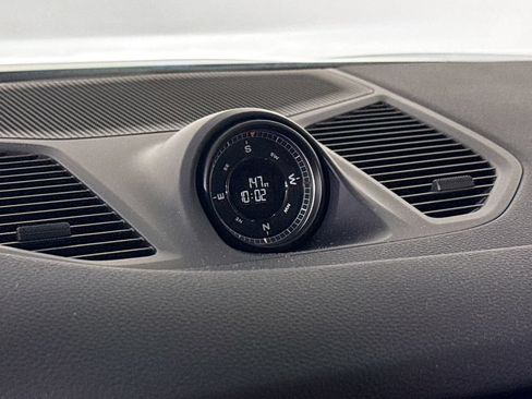 Certified 2024 Porsche Cayenne Coupe AWD/4WD image 22