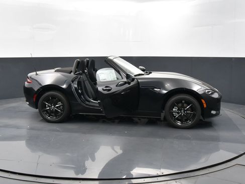 New 2025 MAZDA MX-5 Miata Sport image 38