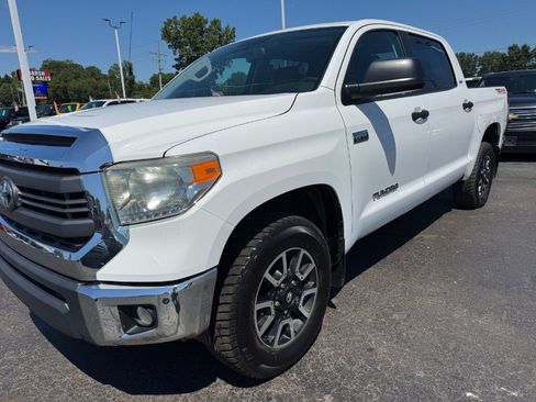 Used 2014 Toyota Tundra SR5 AWD/4WD image 9
