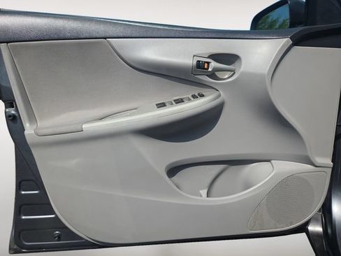 Used 2011 Toyota Corolla LE FWD image 16