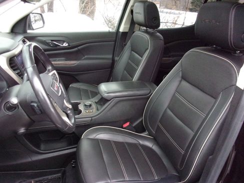 Used 2021 GMC Acadia Denali w/ Denali Ultimate Package image 8