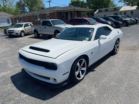 Used 2011 Dodge Challenger SRT8 RWD image 2