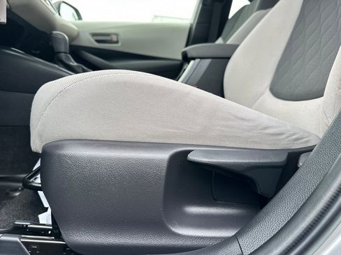 Used 2022 Toyota Corolla LE image 13