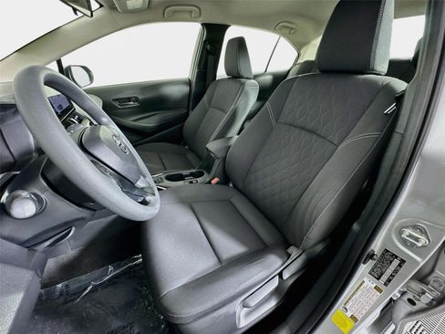 Used 2024 Toyota Corolla LE w/ LE Convenience Package FWD image 12
