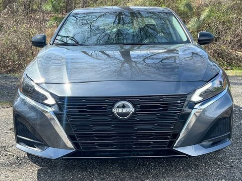 Used 2024 Nissan Altima 2.5 SV image 8