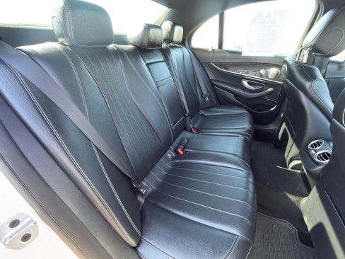 Used 2019 Mercedes-Benz E 300 4MATIC image 16