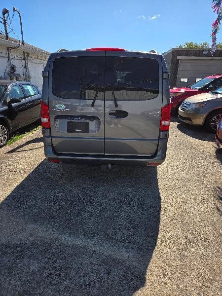 Used 2016 Mercedes-Benz Metris Passenger image 5