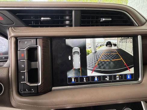 Used 2022 GMC Yukon Denali AWD/4WD image 23