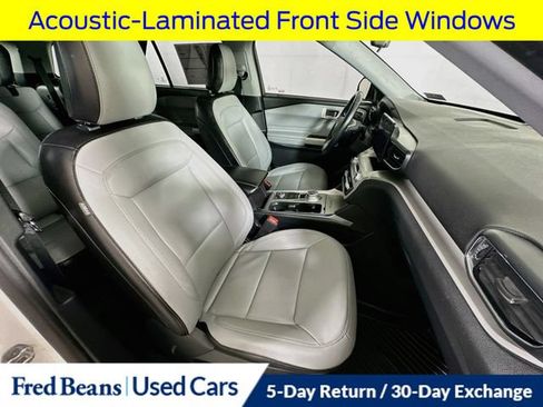 Used 2021 Ford Explorer XLT w/ Equipment Group 202A AWD/4WD image 35
