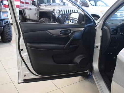 Used 2019 Nissan Rogue Sport S FWD image 40
