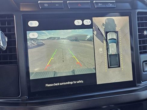 Used 2023 Ford F250 Lariat w/ Chrome Package image 11