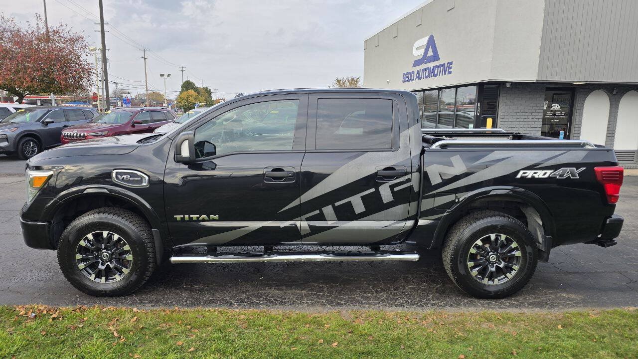 Used 2017 Nissan Titan PRO-4X AWD/4WD image 4