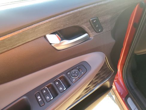 Used 2020 Hyundai Santa Fe Limited image 31