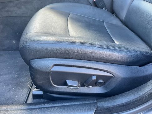 Used 2016 BMW 528i xDrive 528i xDrive w/ Premium Package image 8