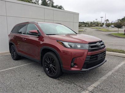 Used 2019 Toyota Highlander SE
