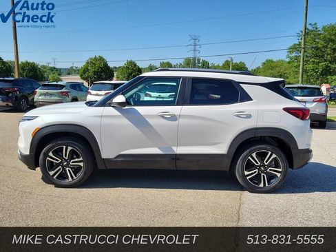Used 2024 Chevrolet TrailBlazer LT w/ Driver Confidence Package AWD/4WD image 2