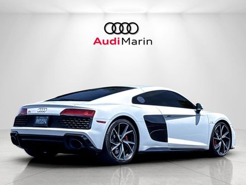 Certified 2023 Audi R8 V10 performance w/ Premium Package RWD image 5