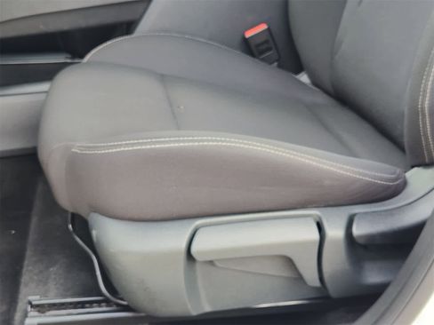 Used 2023 Nissan Rogue S image 22