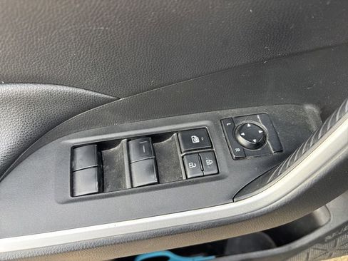 Used 2023 Toyota RAV4 LE image 15