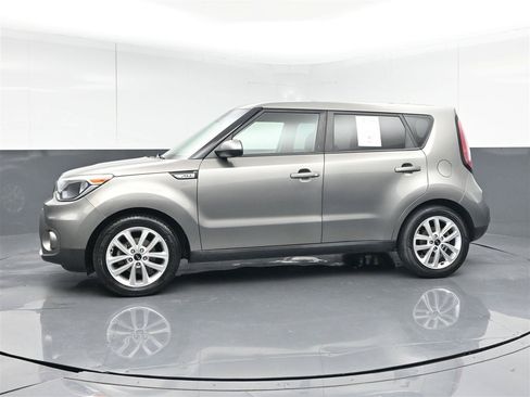Used 2019 Kia Soul + FWD image 8