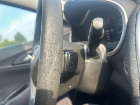 Used 2022 Chevrolet Malibu LS FWD image 12