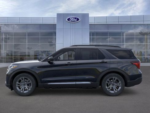 New 2025 Ford Explorer Active w/ Active Comfort Package image 3