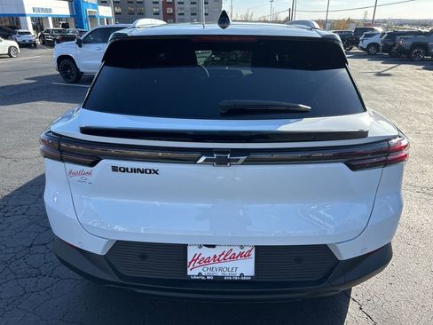 New 2026 Chevrolet Equinox EV LT w/ LPO, Blackout Package FWD image 6