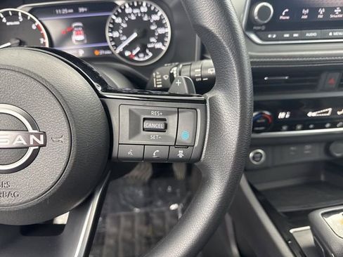 Used 2023 Nissan Rogue SV image 29