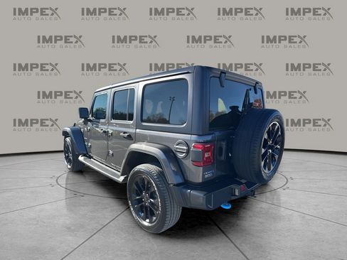 Used 2022 Jeep Wrangler Unlimited Sahara w/ Cold Weather Group image 3